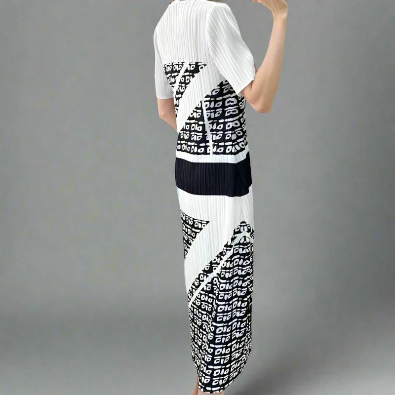 Bright Black & White Printed Stretch Dress
