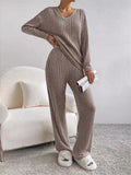 Casual Straight Leg Pant With Loose V-neck Sweater