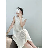 Bright Solid Color Sleeveless Pleated Stretch Dress